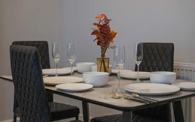 Bespoke 2-bed House in Stoke-on-trent