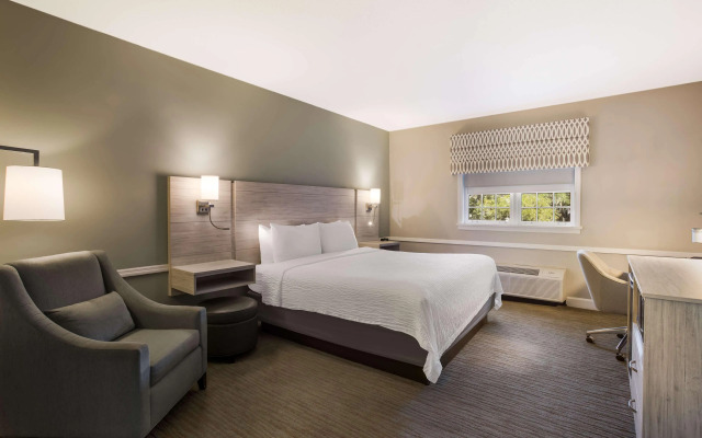 Best Western Sea Island Inn