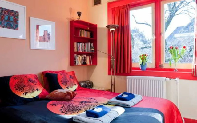 Xaviera Hollanders ''Happy House Bed & Breakfast''