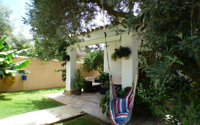 Rural house with private pool, new and beautiful garden