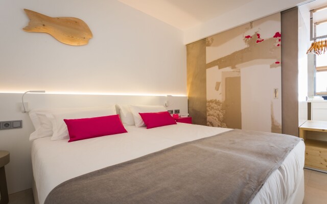 One Ibiza Suites