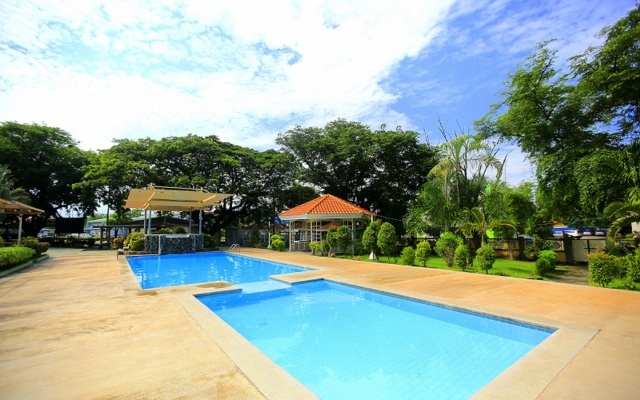 Subic Bay Peninsular Hotel