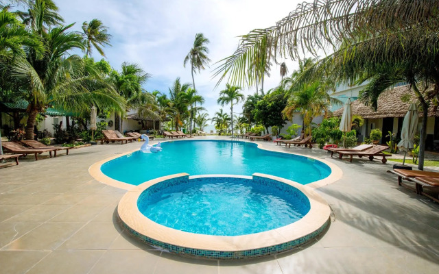 Sun & Sands Beach Hotel