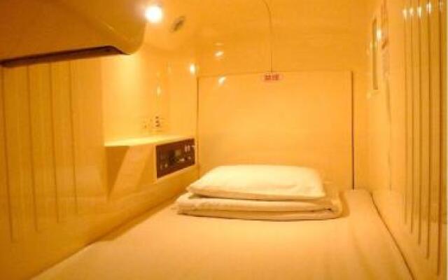 Capsule Hotel Noble