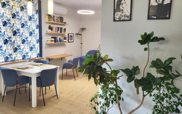 Апартаменты с дизайнерским ремонтом на улице Большая Покровская 78