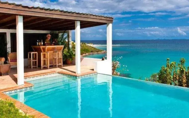 Zenaida Estate
