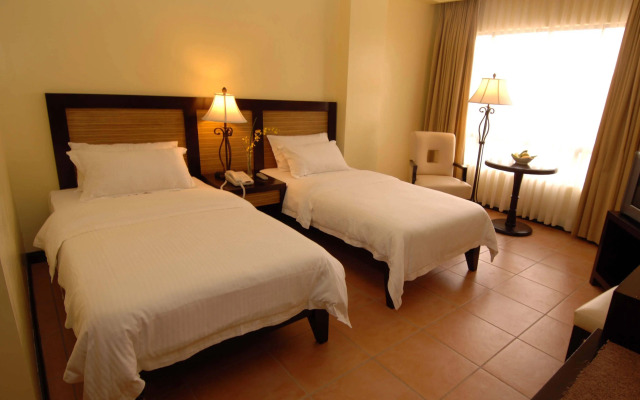 Planta Centro Bacolod Hotel & Residences