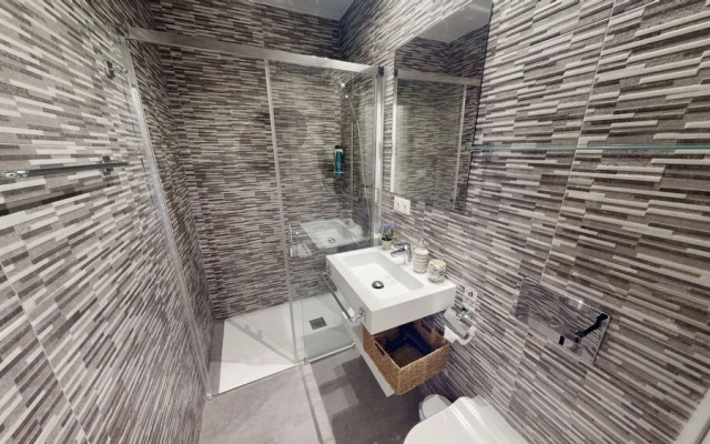 RoomBoutique32