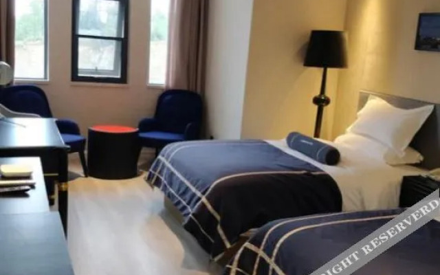 Lano Hotel (Nanzhao Renmin Road)
