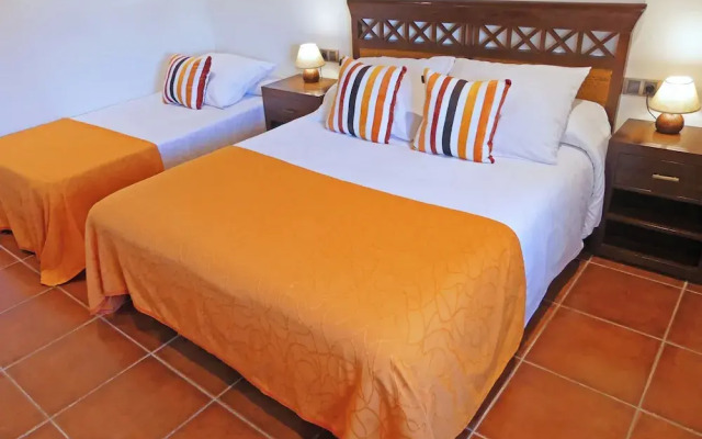 Masia Ca La Caputxeta & Golf