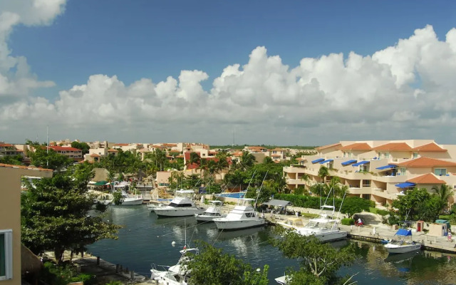 Porto Bello Gran Marina by GuruHotel