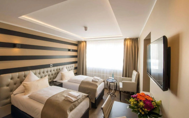 Skyline Hotel