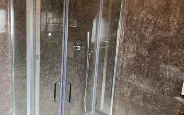 DIZETA Suite and Apartment