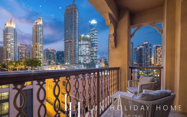 LUX  Modern Residence across Dubai Mall