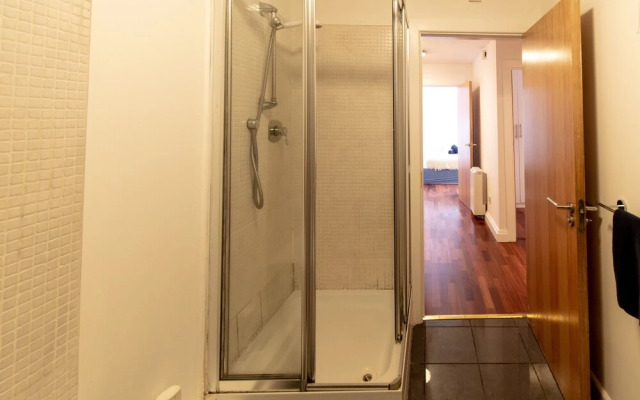Cozy Modern Bedroom Apartments City L2