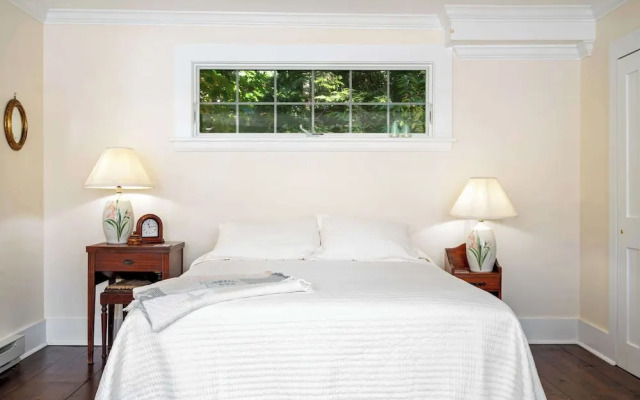 Nanas Hideaway 2 BDR Charmer!