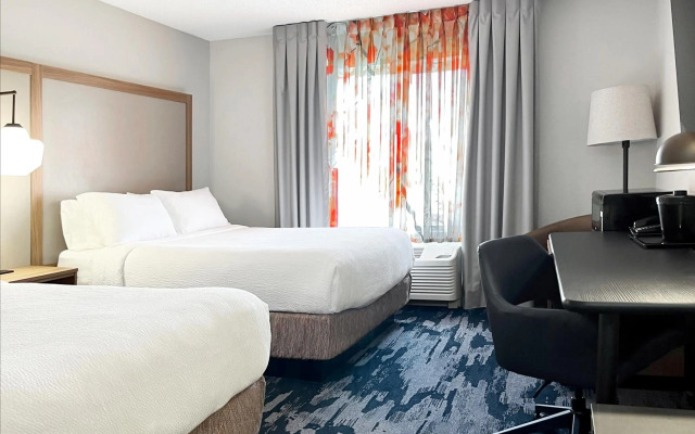 Fairfield Inn & Suites by Marriott Rogers