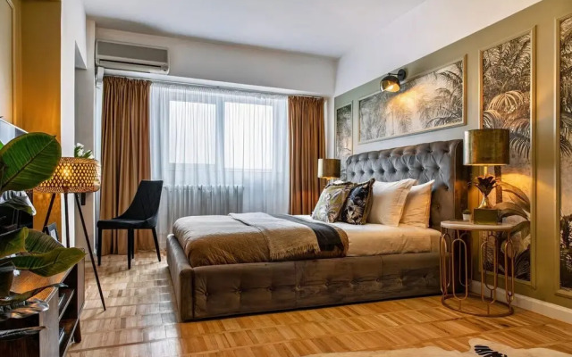 Baloo and Bagheera in Bucure ti