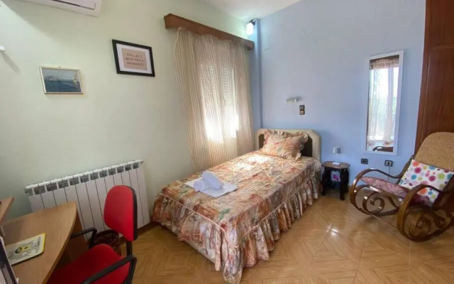 Lydia'S Apartment