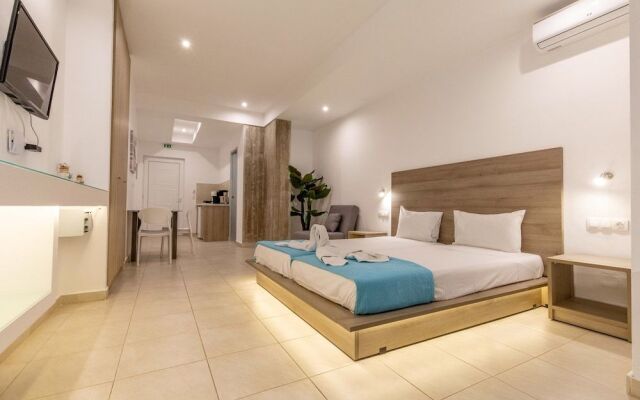 Stay Helios - Aparts & Pool Suites