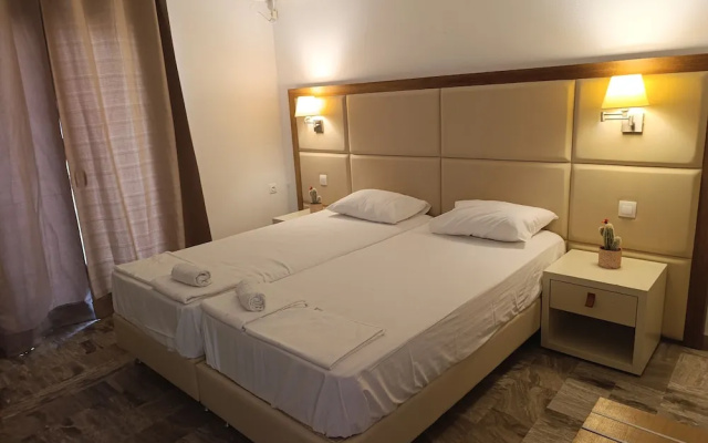 Ever Green Beach Apartments