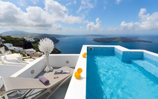 Antrum Cave Villa