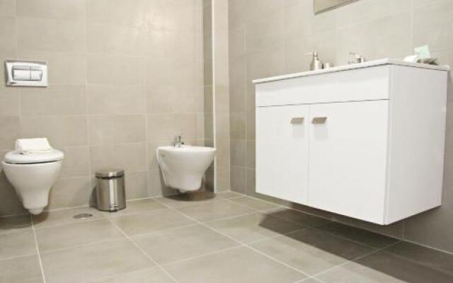 Cais Waterfront Holiday Apartments