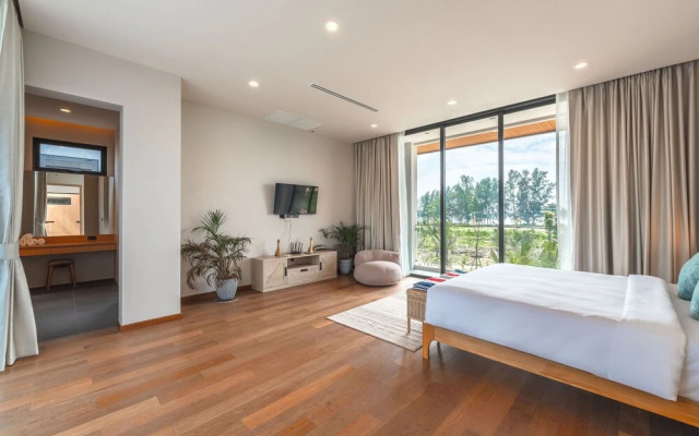 Modern 2-Level Pool Villa Long One A5
