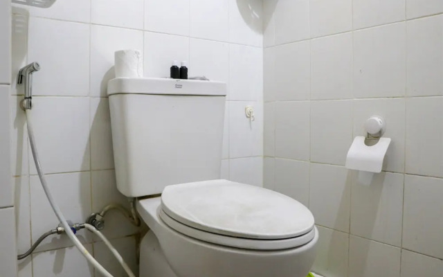Warm And Homey 2Br At Sentraland Cengkareng Apartment