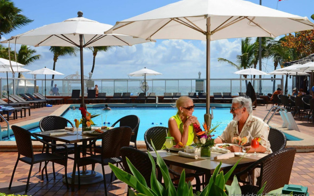 Beachcomber Resort & Club