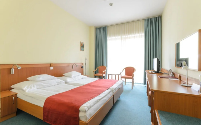 Hunguest Hotel Aqua Sol
