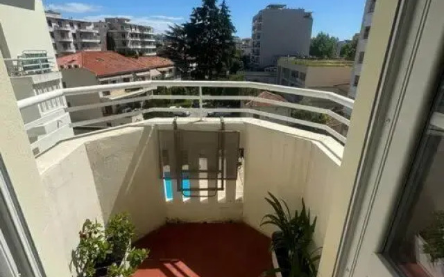 Contemporary Studio Juan Les Pins