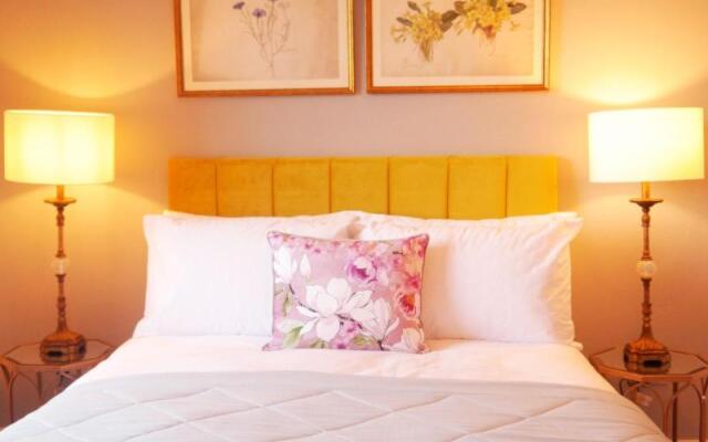 Guestling Hall Hotel