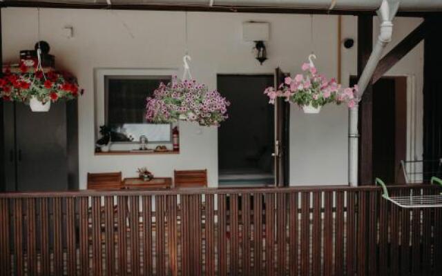 Paula Apartment & Rooms