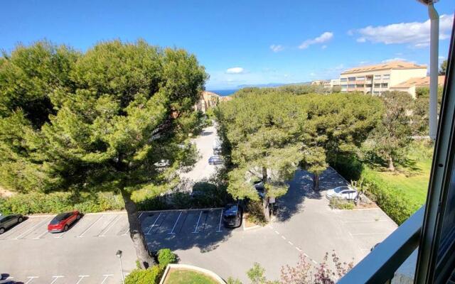 Appartement Six-Fours-les-Plages, 2 pièces, 4 personnes - FR-1-316-288