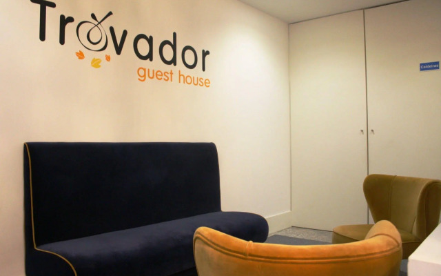 Trovador City Guest House