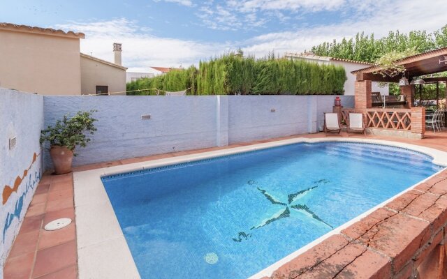 Luring Holiday Home in Girona With Swimming Pool
