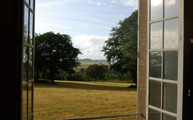 Chateau De Piedouault