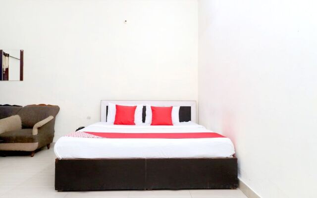 OYO 39812 Welcome Lounge