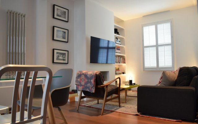 2 Bedroom House In Notting Hill