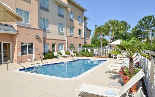 Fairfield Inn & Suites Charleston North/University Area