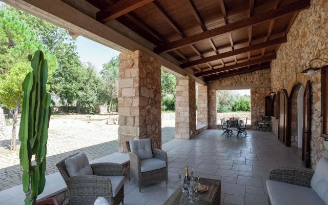 Villa Salentina With Garden And Pool