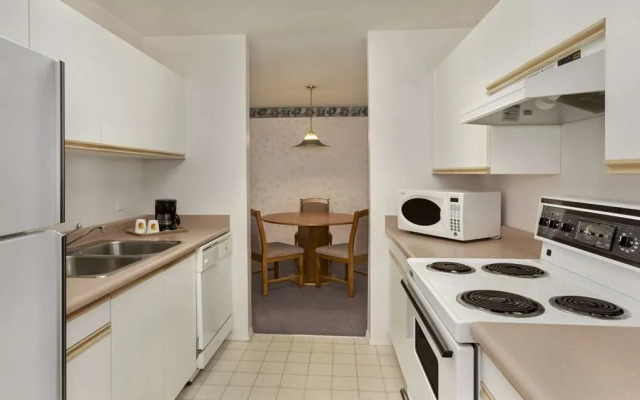 Super 8 West Kelowna