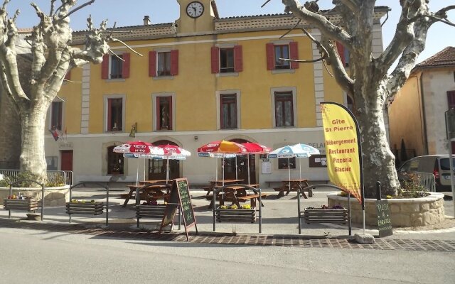 Gîte Saint Pierre Hotel