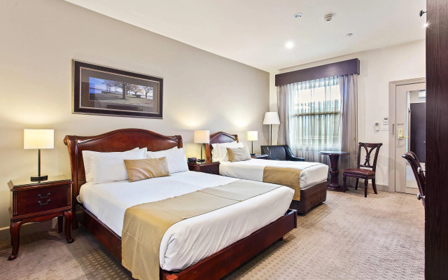 Quality Inn Heritage On Lydiard – Guest Rooms – Ballarat