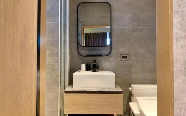TWO Easy Inn