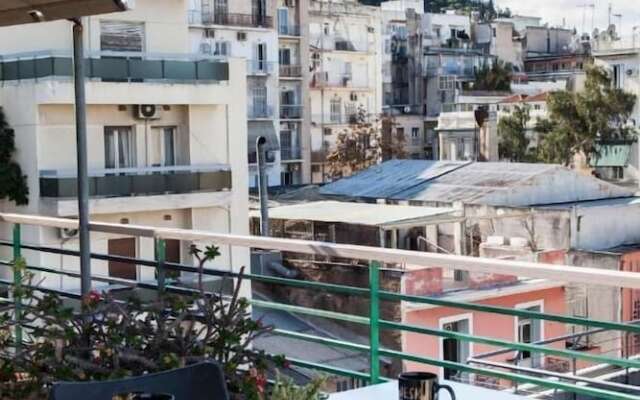 Bright apt w lovely view in Lycabettus