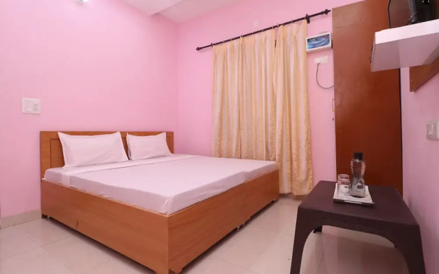 Spot On 39951 Multani Residency