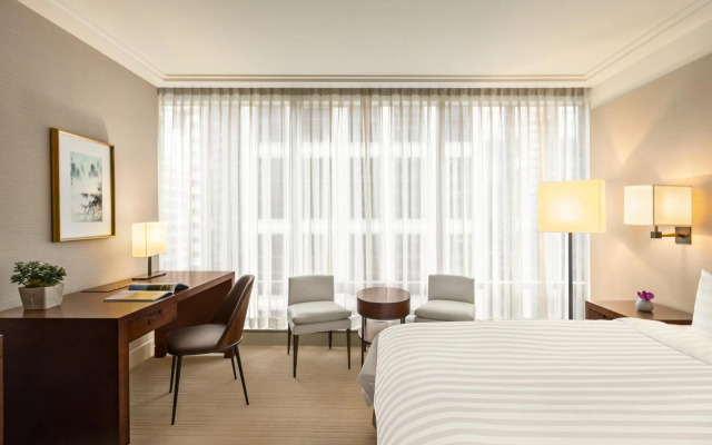 Hyatt Vancouver Downtown Alberni Hotel