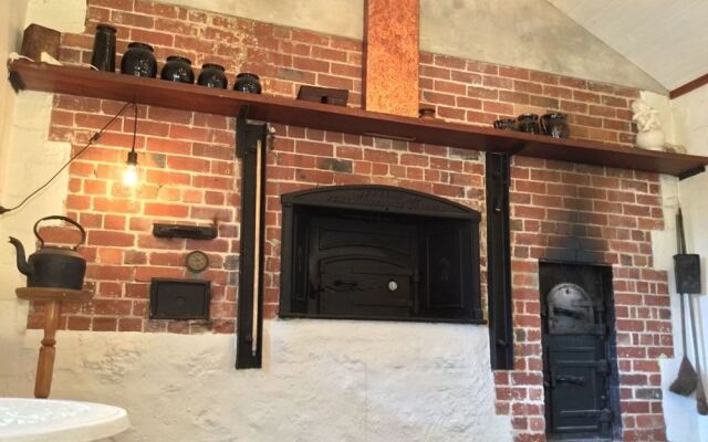 Bakehouse '38 Restaurant & Guesthouse